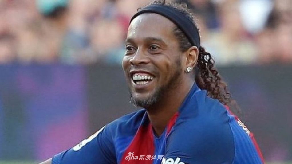 9、小罗：总收入200万，每条收入20.5万