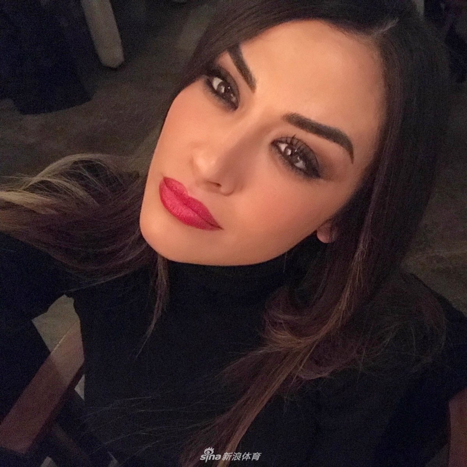 米兰美女主持火辣私房美照