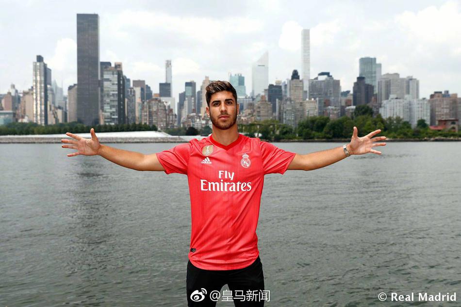 皇马官方公布第二客场球衣