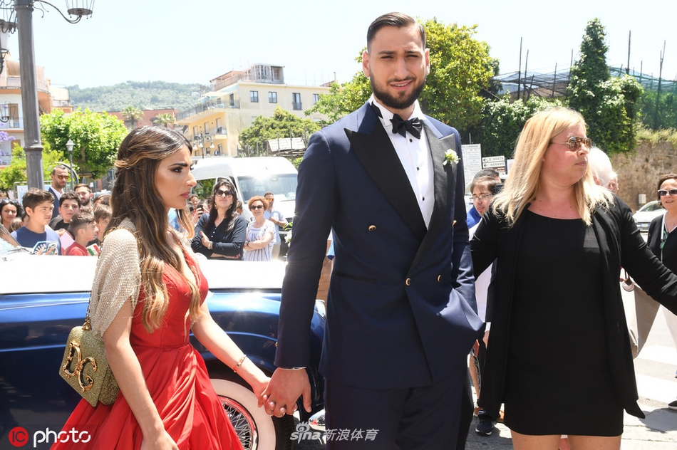 米兰大将结婚啦！新娘太美了