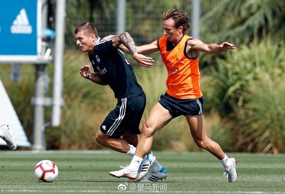 皇马全队训练备战西甲比赛