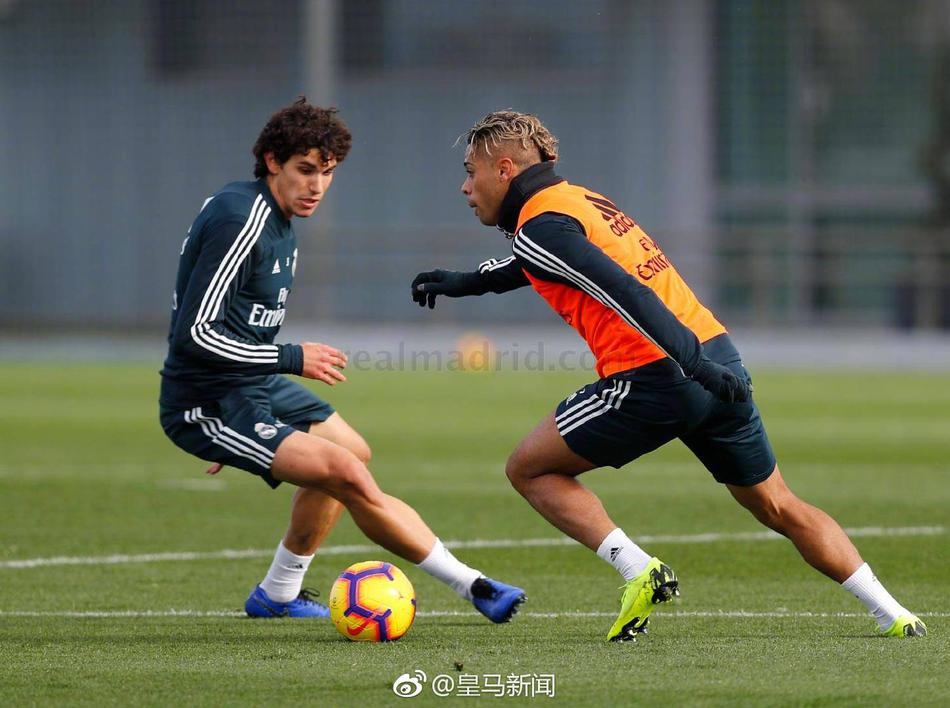 皇马三员大将回归训练