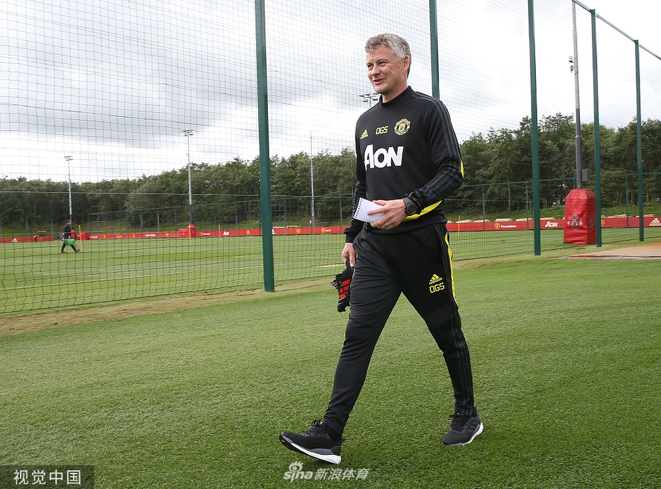 有谁吃胖了没？曼联球员归队备战