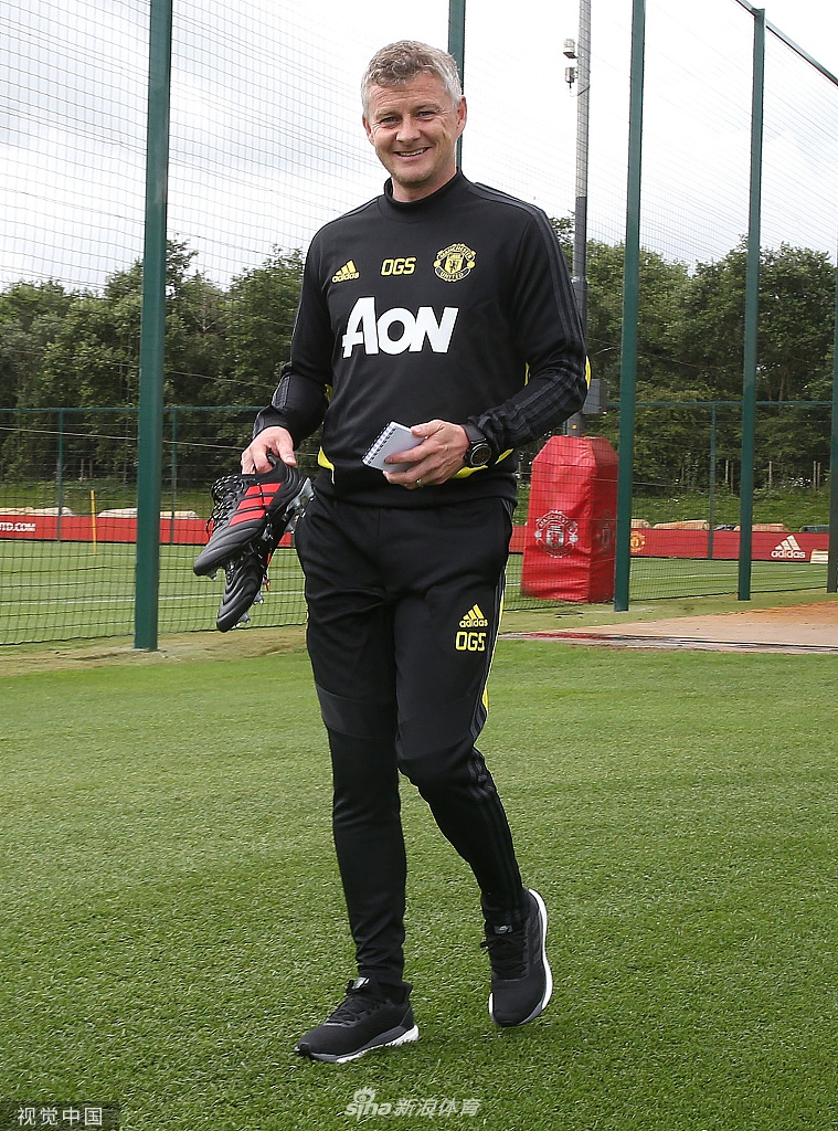 有谁吃胖了没？曼联球员归队备战