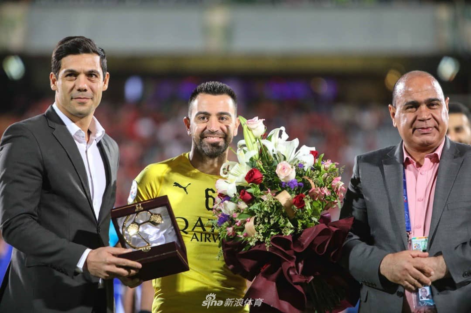 在卡塔尔正式退役