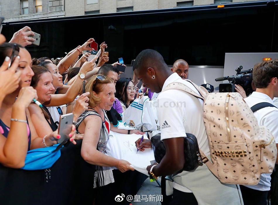 皇马抵达纽约备战罗马