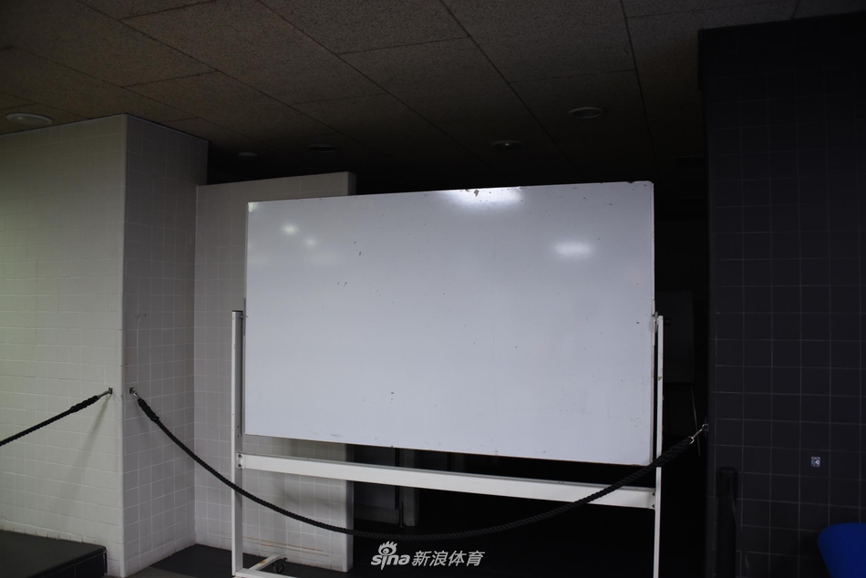 新浪体育带你走进诺坎普 感受欧洲最大球场