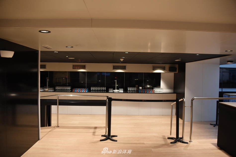 新浪体育带你走进诺坎普 感受欧洲最大球场