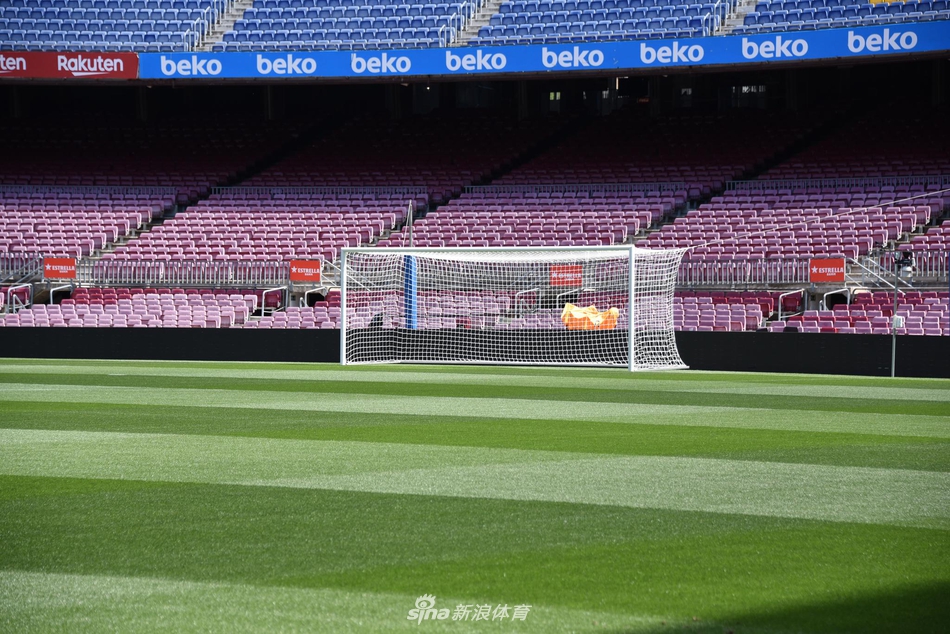 新浪体育带你走进诺坎普 感受欧洲最大球场