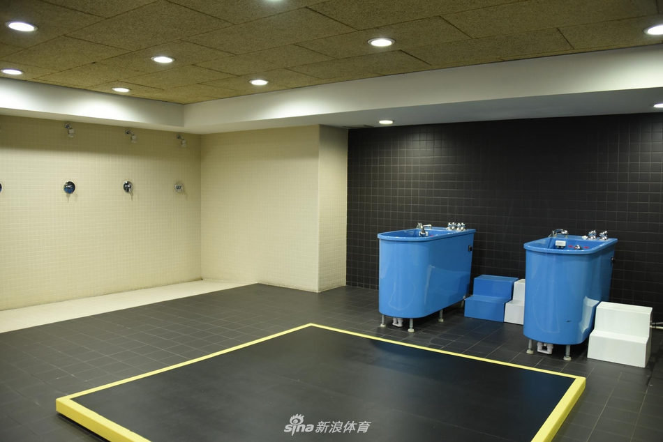 新浪体育带你走进诺坎普 感受欧洲最大球场