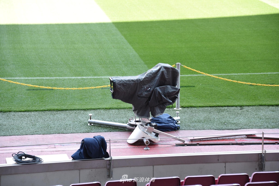 新浪体育带你走进诺坎普 感受欧洲最大球场