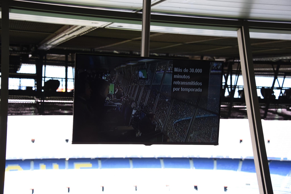 新浪体育带你走进诺坎普 感受欧洲最大球场