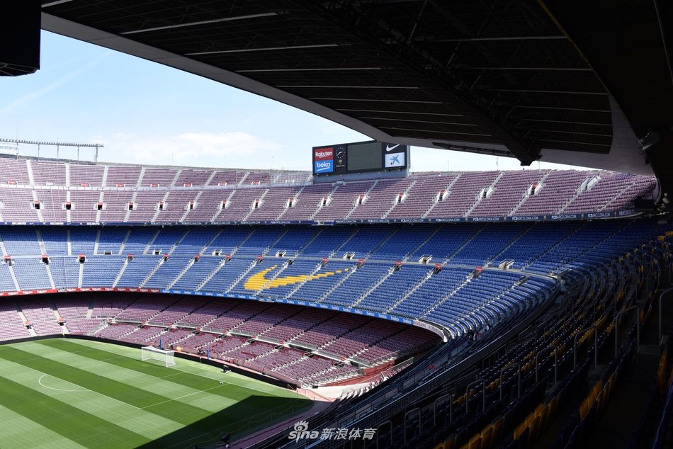 新浪体育带你走进诺坎普 感受欧洲最大球场