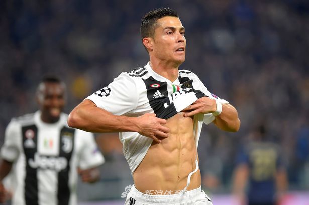 那些年C罗秀过的肌肉