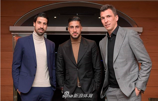 C罗携女友出席尤文圣诞晚宴