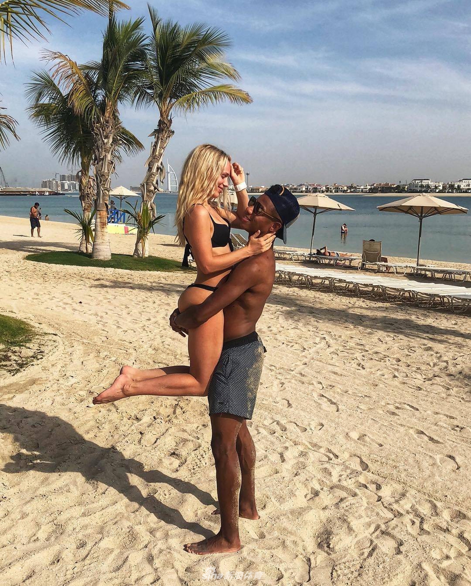 欧洲妖星女友美绝！酥胸翘臀大长腿