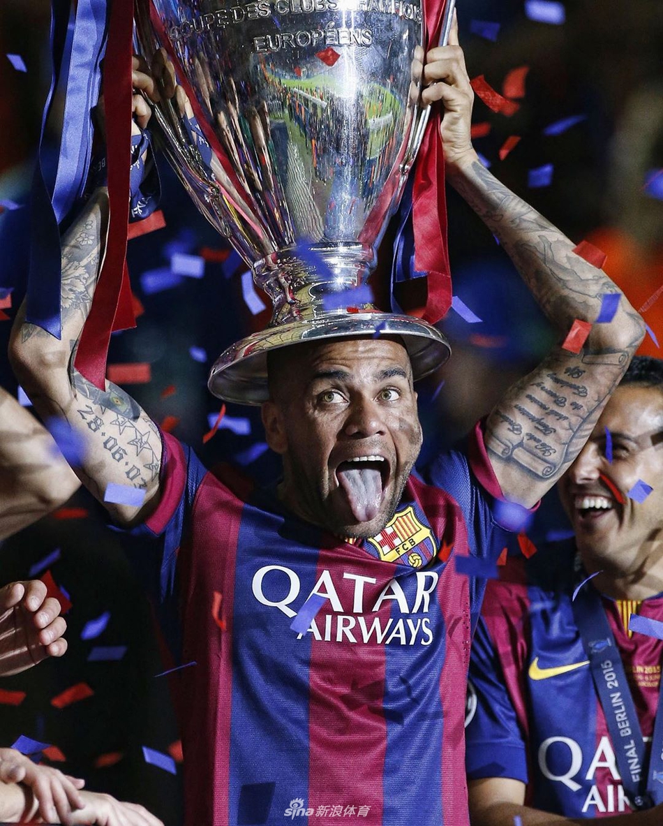 笑喷！球星们踢球还贡献表情包