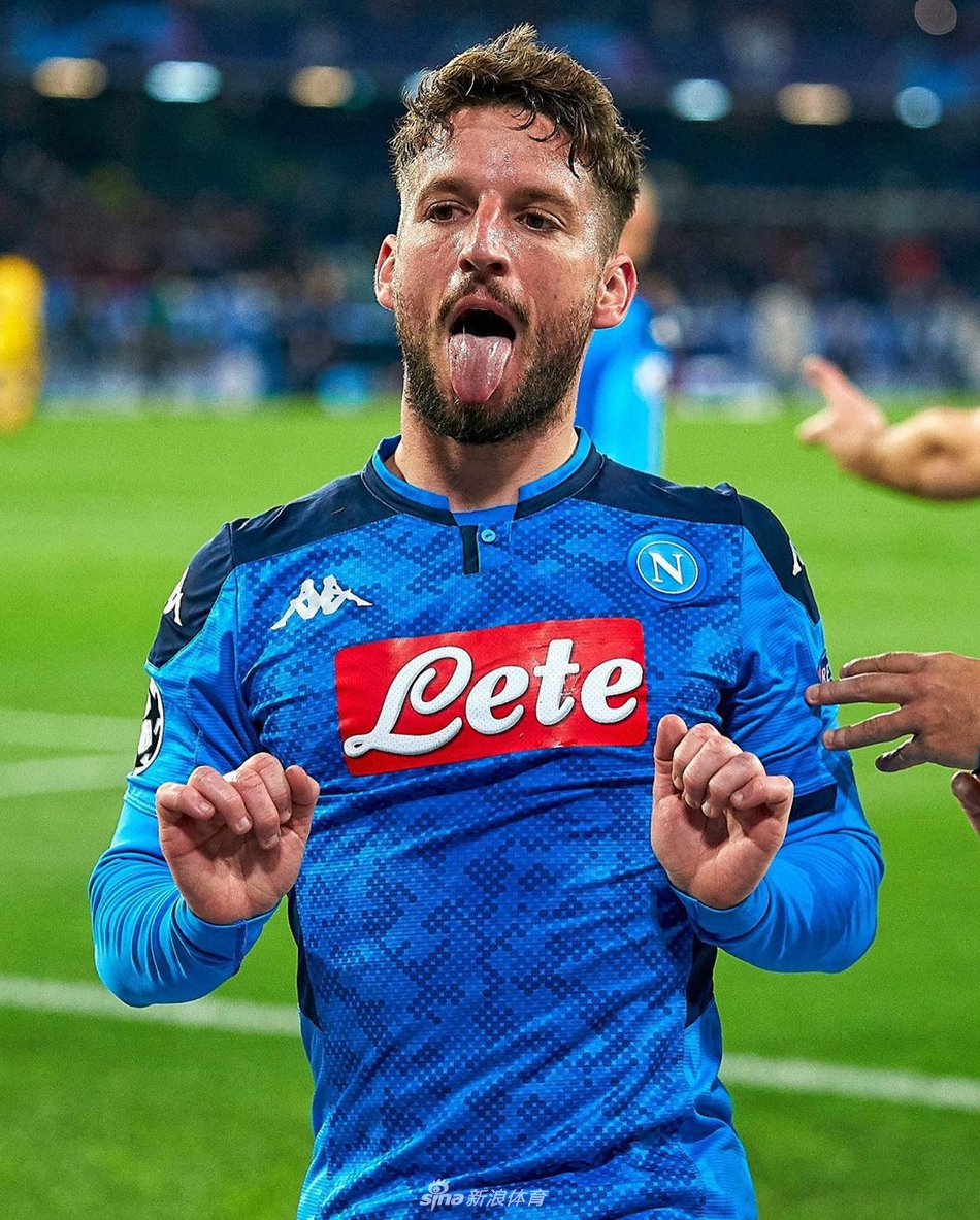 笑喷！球星们踢球还贡献表情包