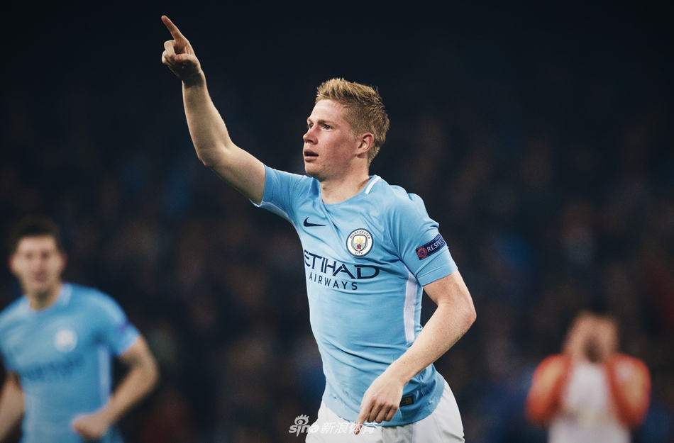 中场：德布劳内（曼城）