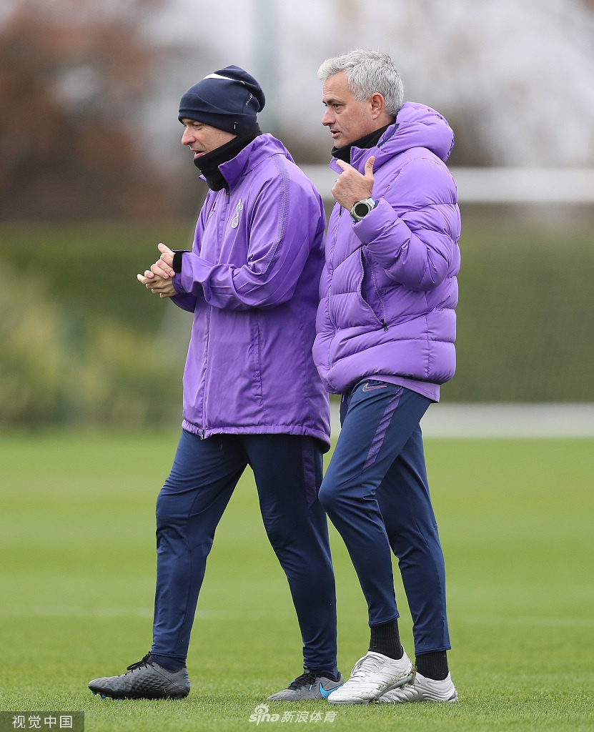 穆帅和孙兴O并肩走 两人说了啥