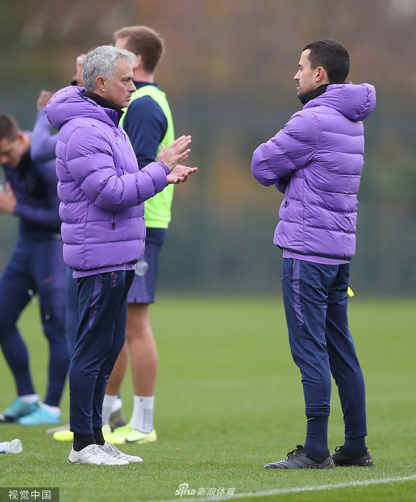 穆帅和孙兴O并肩走 两人说了啥