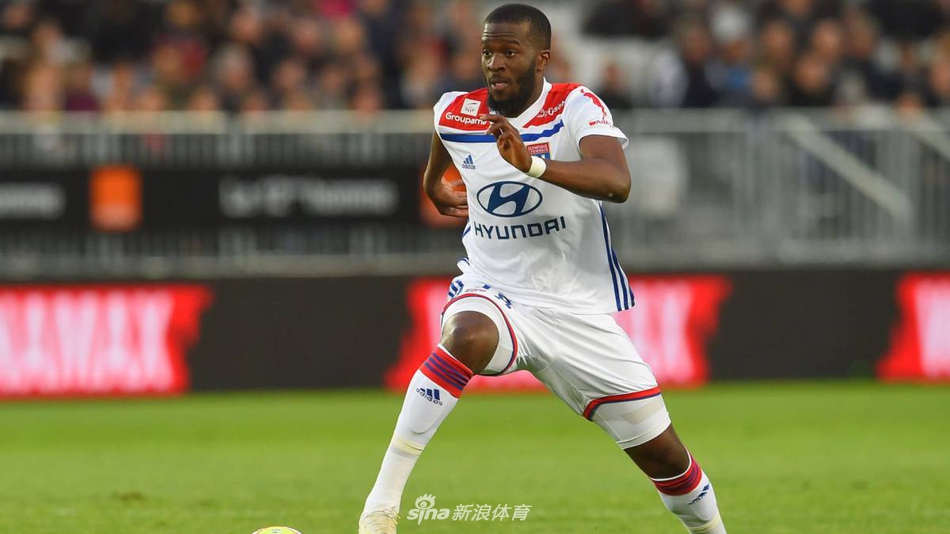 中场：恩东贝莱（里昂）