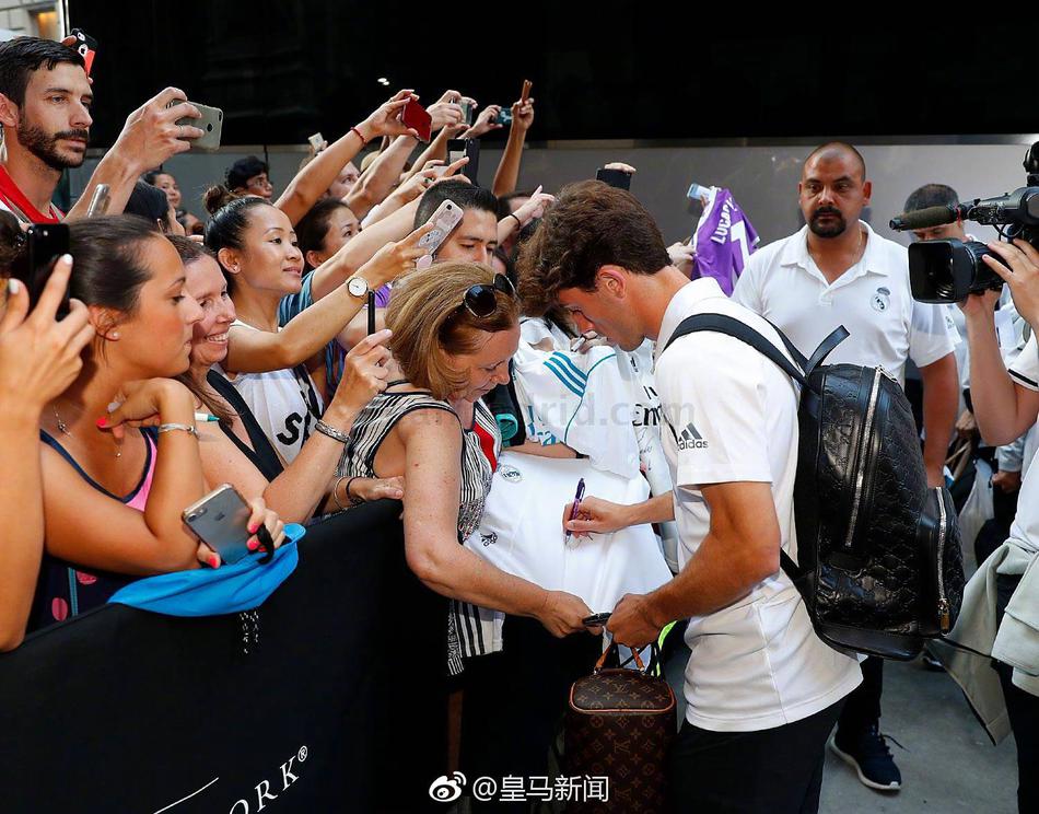 皇马抵达纽约备战罗马