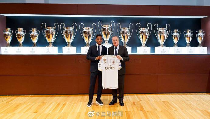 皇马又一强援亮相！银河战舰要起航啦