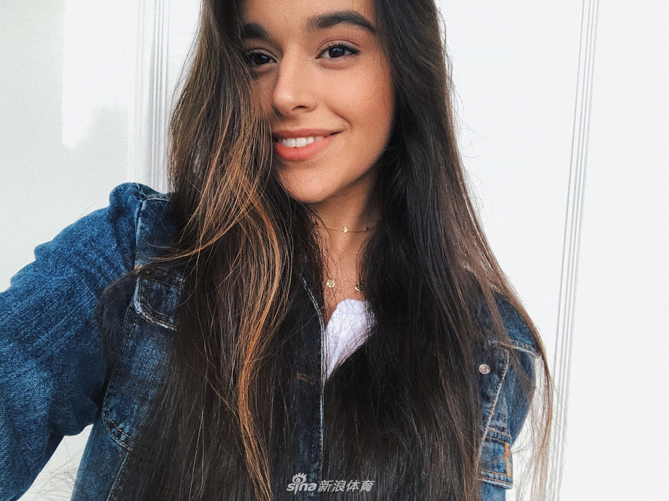 清纯可爱！皇马小妖女友竟是网红