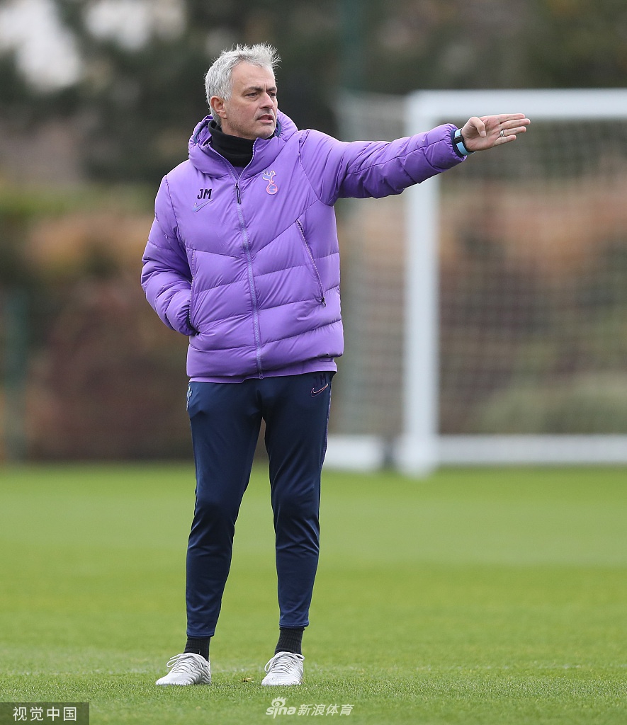 穆帅和孙兴O并肩走 两人说了啥