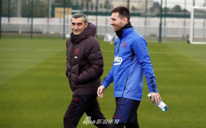 梅西被队友“围殴”？原因是…