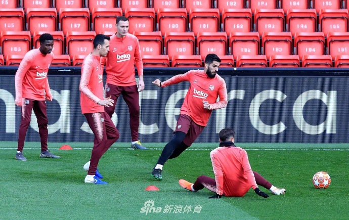 巴萨备战利物浦 梅西又干这事了