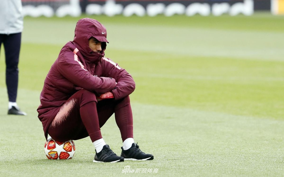 巴萨备战利物浦 梅西又干这事了