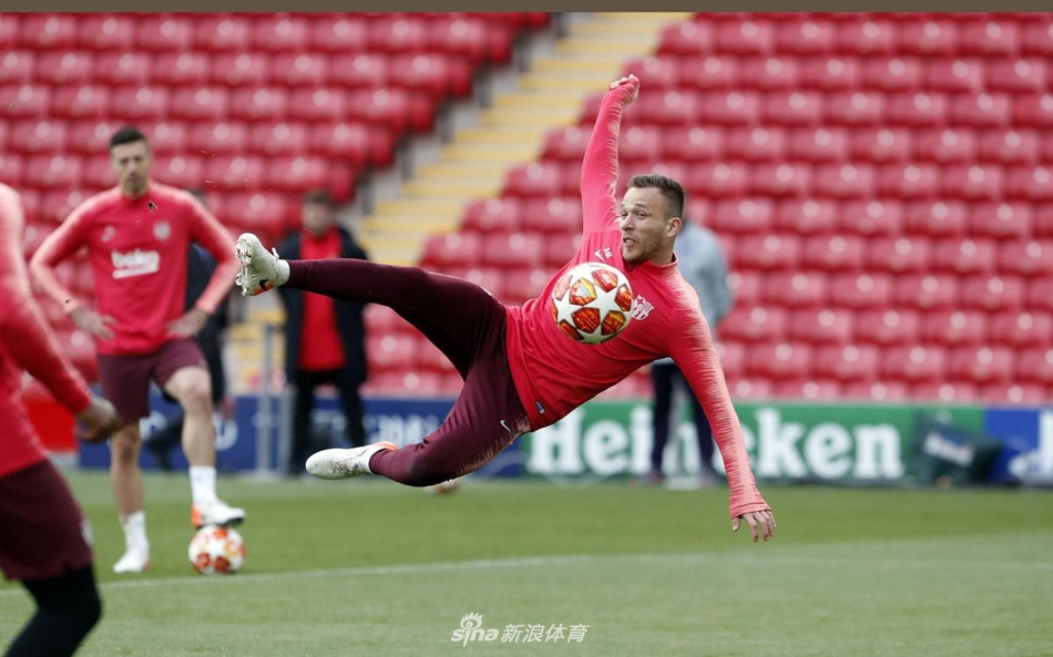 巴萨备战利物浦 梅西又干这事了