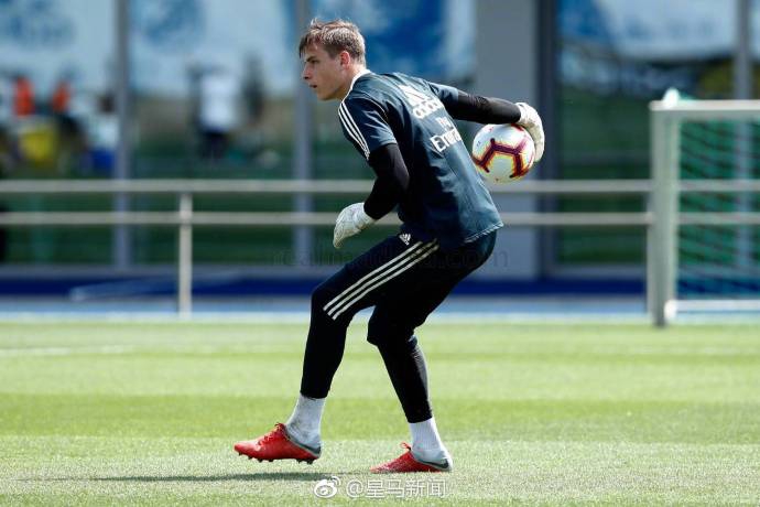 皇马全队训练备战西甲比赛