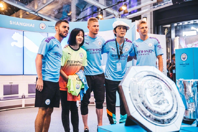 真是宠!曼城对球迷好的真没话说