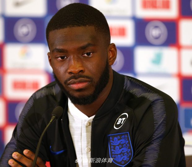 托莫里正在攻读商业管理学位