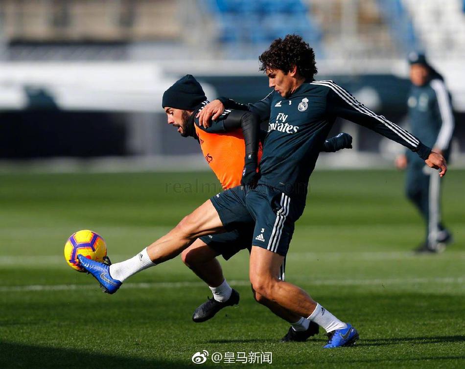 皇马三员大将回归训练