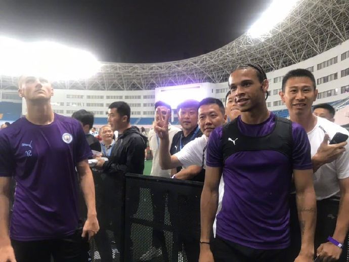 真是宠!曼城对球迷好的真没话说