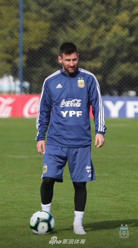 好久不见！梅西阿圭罗又同框了