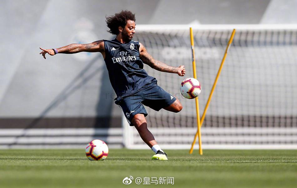 皇马双星回归球队参加训练