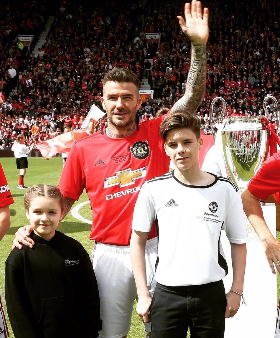 小贝与儿女同框 小七怎么一脸嫌弃？