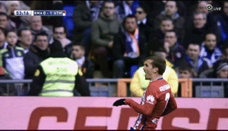 说起滑跪 你最先会想到谁？C罗？亨利？德罗巴？