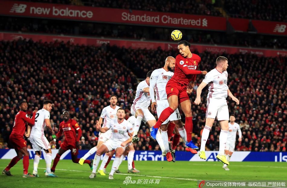 英超-萨拉赫马内进球 利物浦2-0