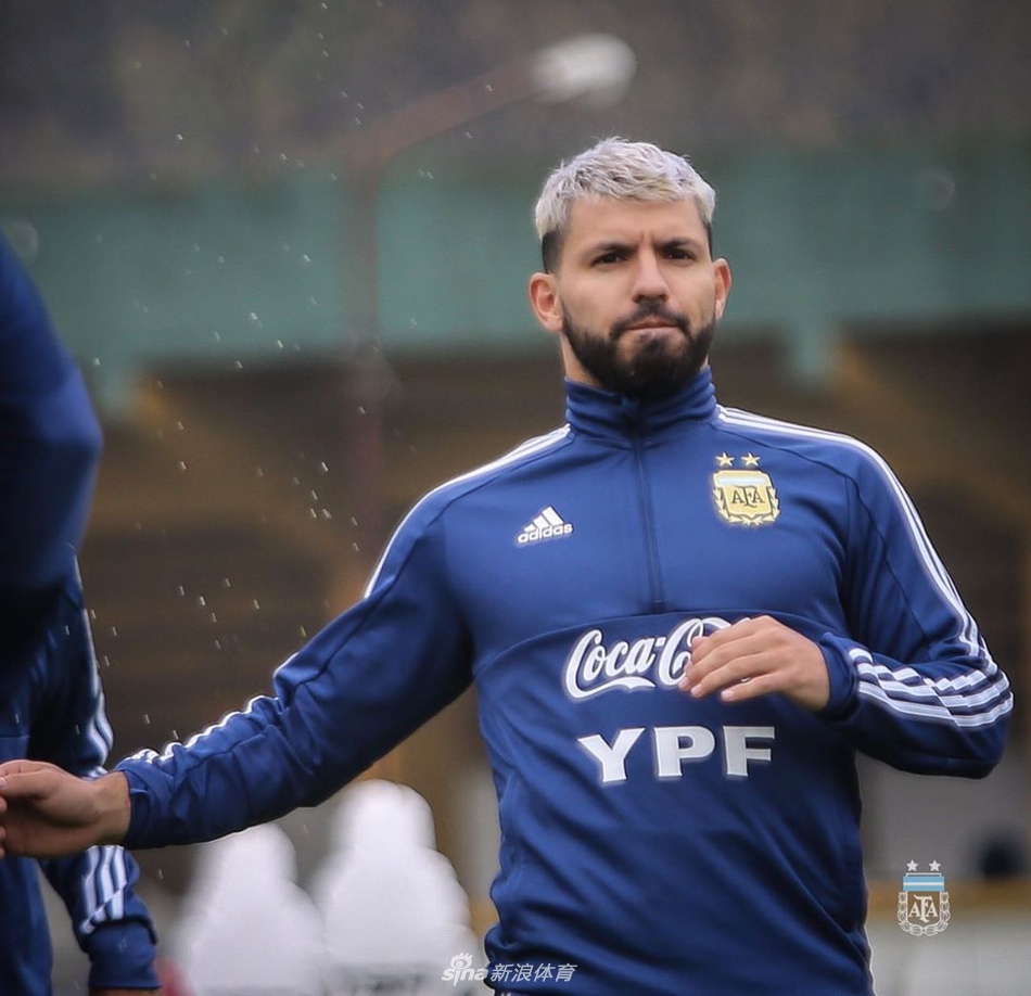 好久不见！梅西阿圭罗又同框了