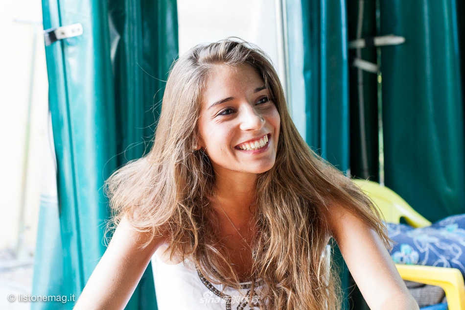 清纯邻家女！意大利女足最美女神