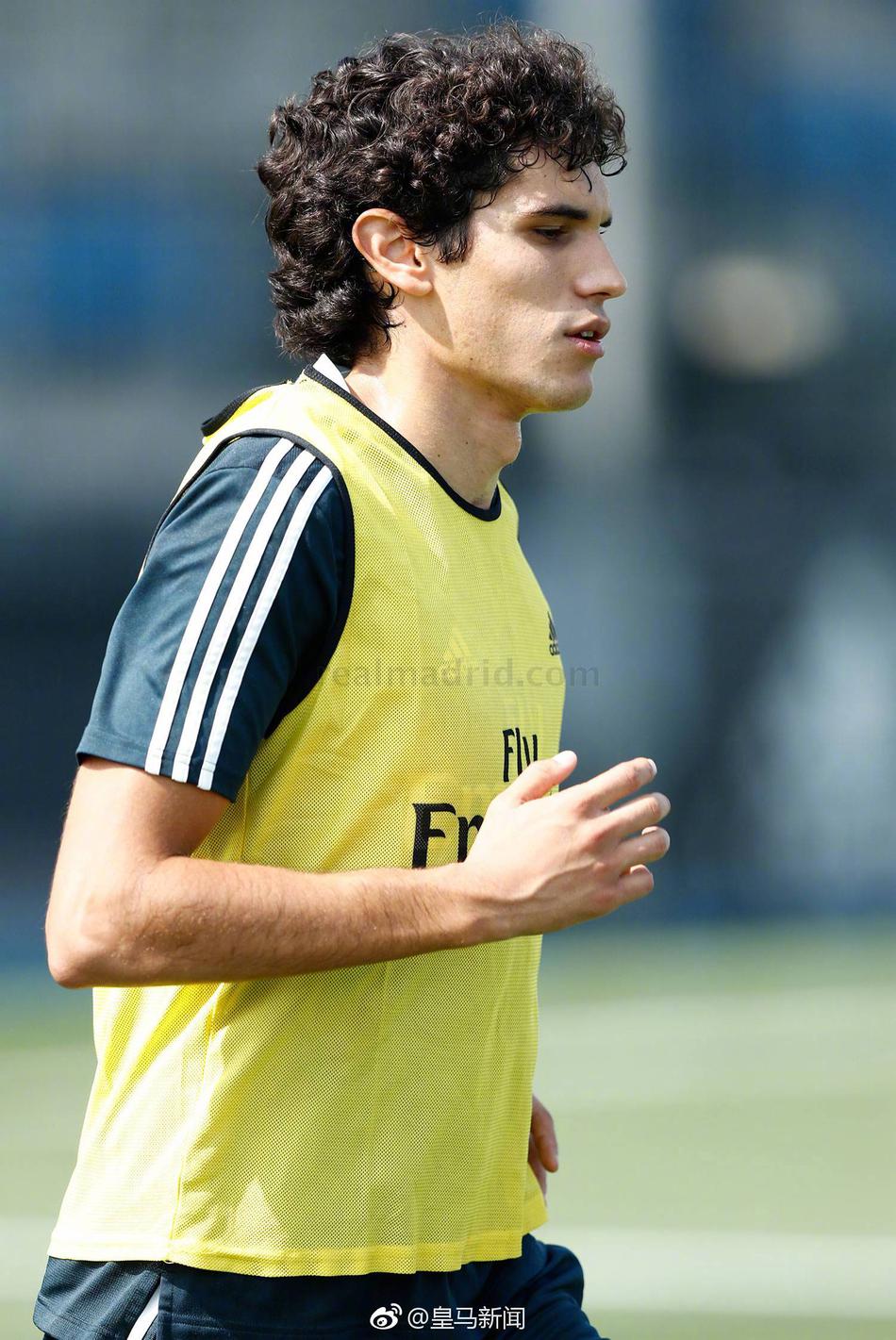 皇马全队训练备战西甲比赛