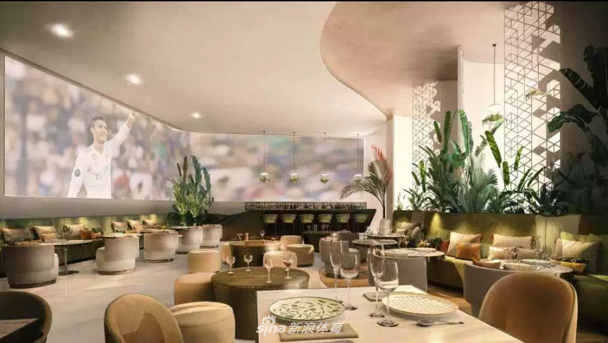 总裁C罗变身建筑工！头戴安全帽皮肤黝黑