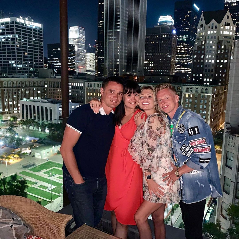 虐死单身狗！曼城妖人花式秀恩爱