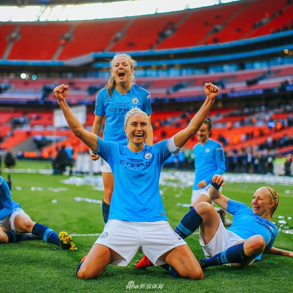 曼城官方回顾过往10年:神奇逆转+100分夺冠